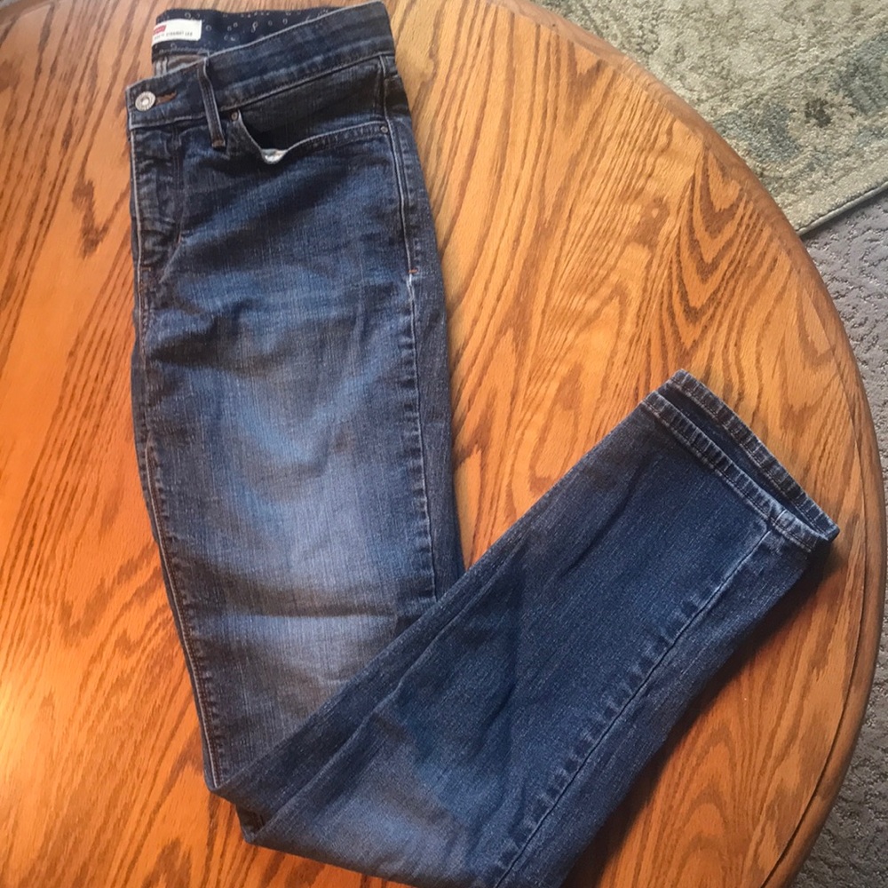 Levi Straight Leg Jeans